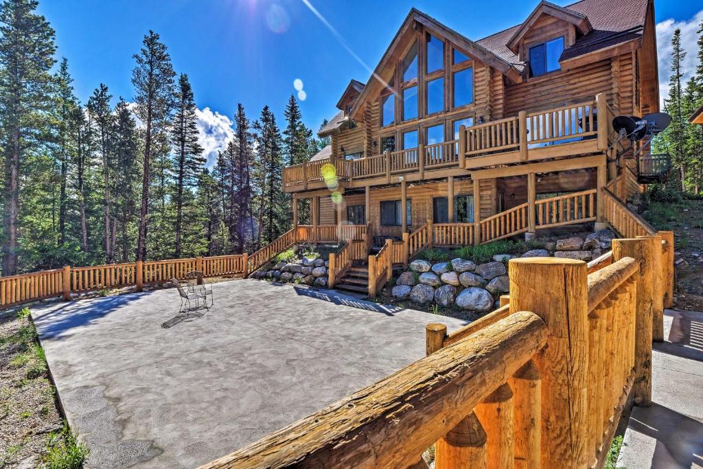 Fairplay House | Expansive Alma Cabin w/Hot Tub & Mountain Views!