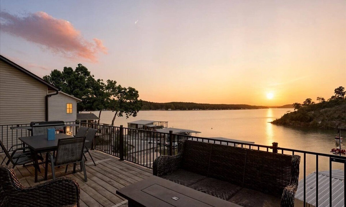 Climax Springs House | Expansive Deck, Private Dock, Boat Slip and Stunning Views