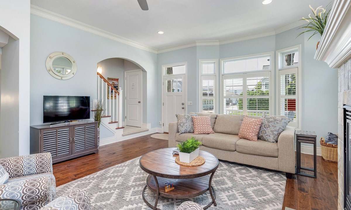 South Haven Condo | Experience coastal bliss at 'A Wave From It All', a spacious 4-bedroom home in South Haven.
