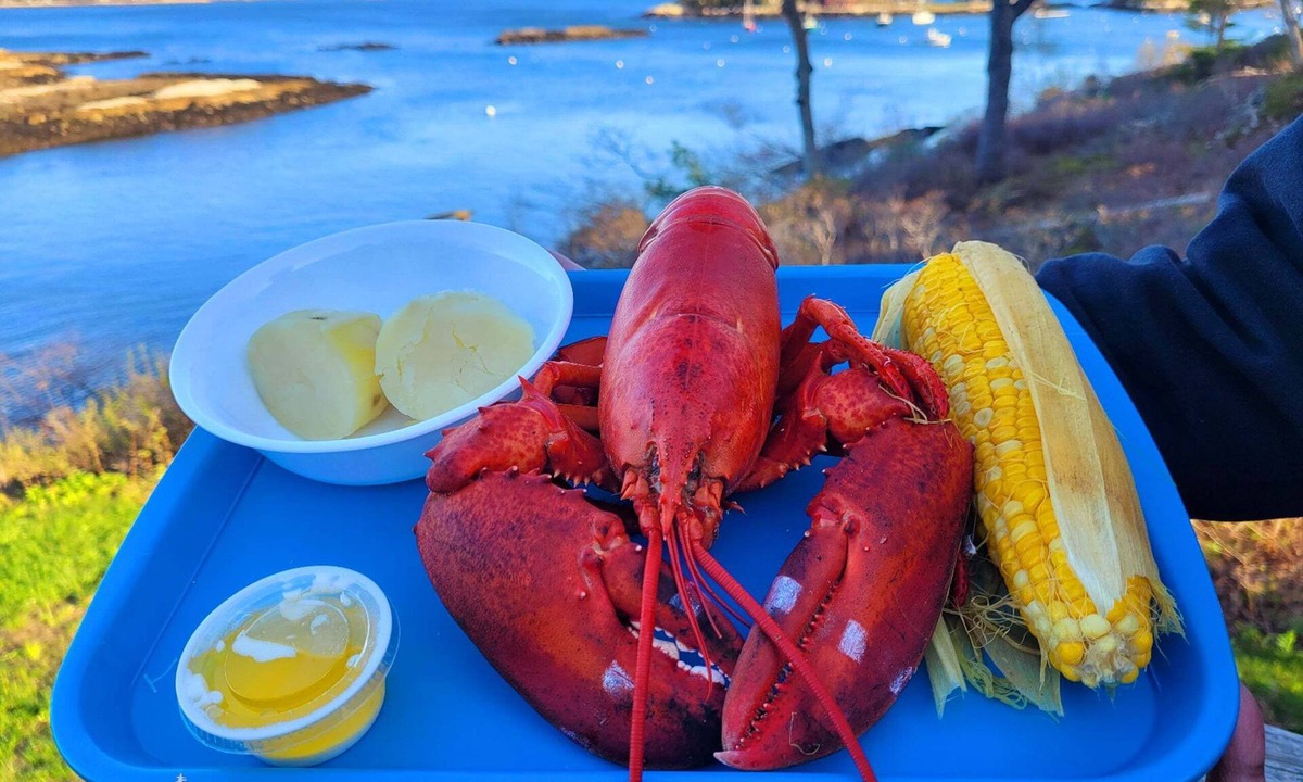 Five Islands House | Experience coastal charm at Merwick Cottage in Georgetown, ME, with 3 bedrooms and waterfront views.