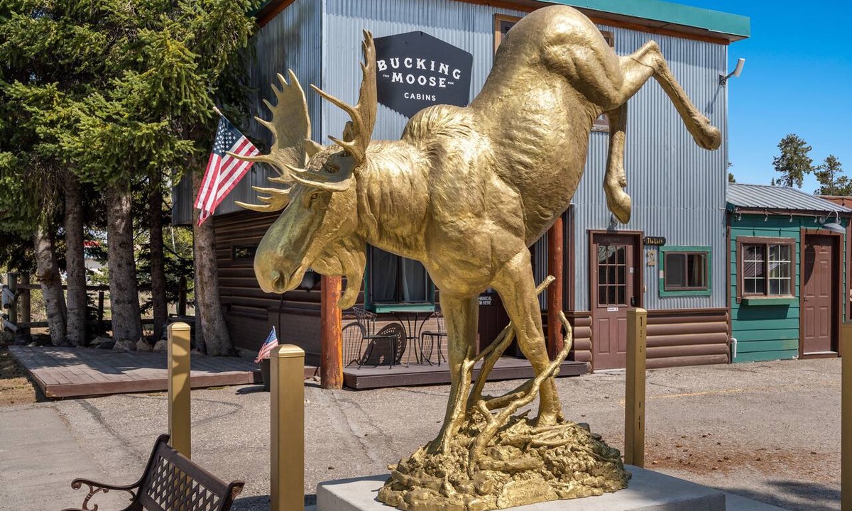 West Yellowstone Hotel | Experience comfort at The Bucking Moose (#02) The Loft, just 1 minute from Yellowstone!