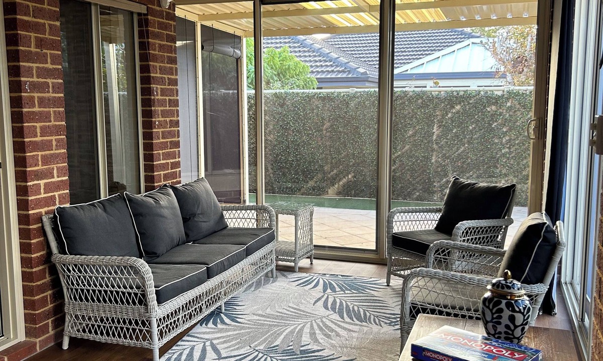 Dudley Park House | Experience Executive living beautiful Mariner’s Cove In the Heart of Mandurah