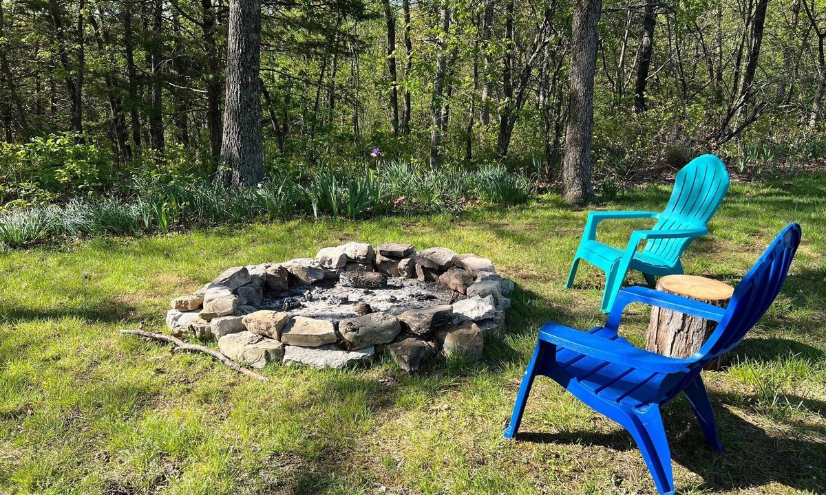Hermann House | Experience HILL FARM, quietly nestled in the woods, only minutes from Hermann MO