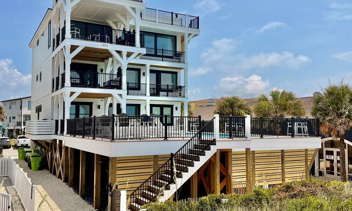 Yaupon Beach House | Experience luxury at 'How Suite It Is'—14-bedroom oceanfront retreat in Oak Island!