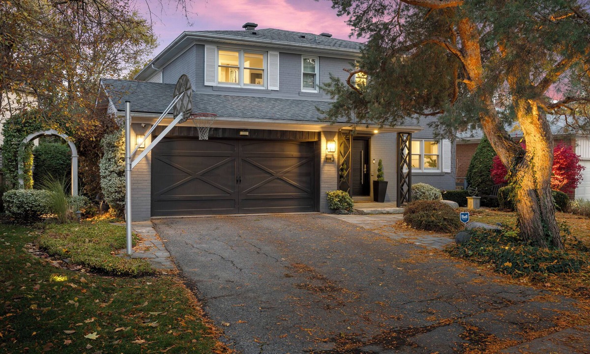 St. Andrews House | Experience luxury living at lovely renovated home