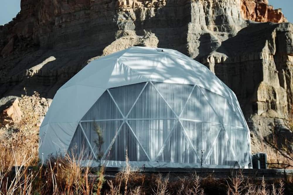 Torrey Cabin | Experience Luxury Underneath the Stars: Geodesic Dome Near Capitol Reef National Park, UT