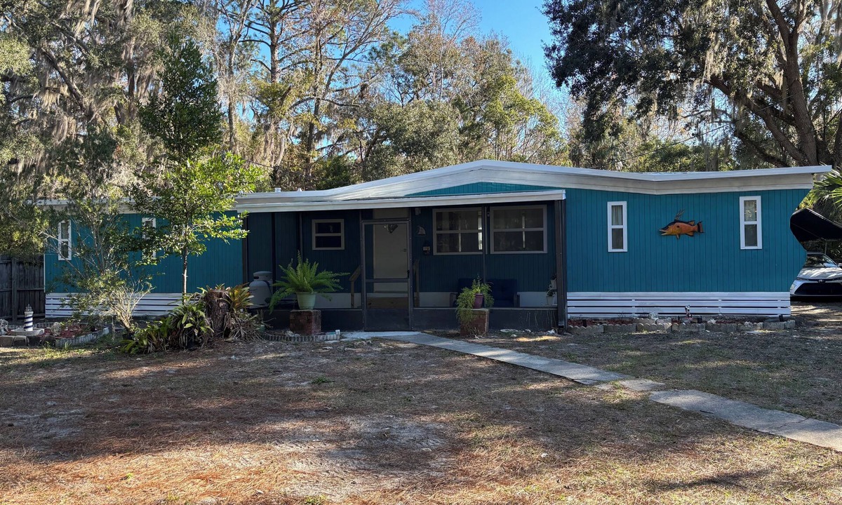 Crystal River House | Experience Nature’s Beauty in the Heart of Town