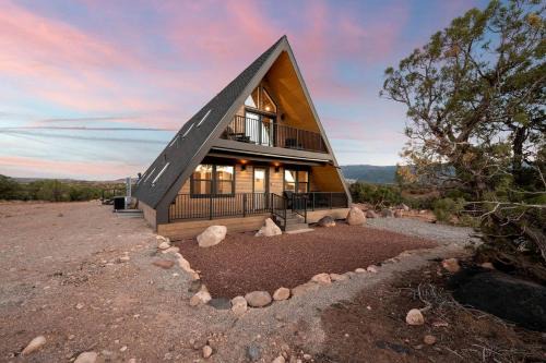 Torrey Ski Chalet | Experience Pure Glamping on this A-frame Placed in the Middle of the Desert in Wayne County, Utah