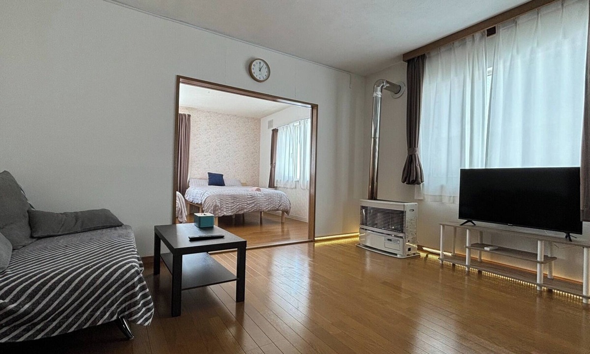 Otaru House | Experience relaxation in a 666m2 onestory house /Otaru Hokkaidō