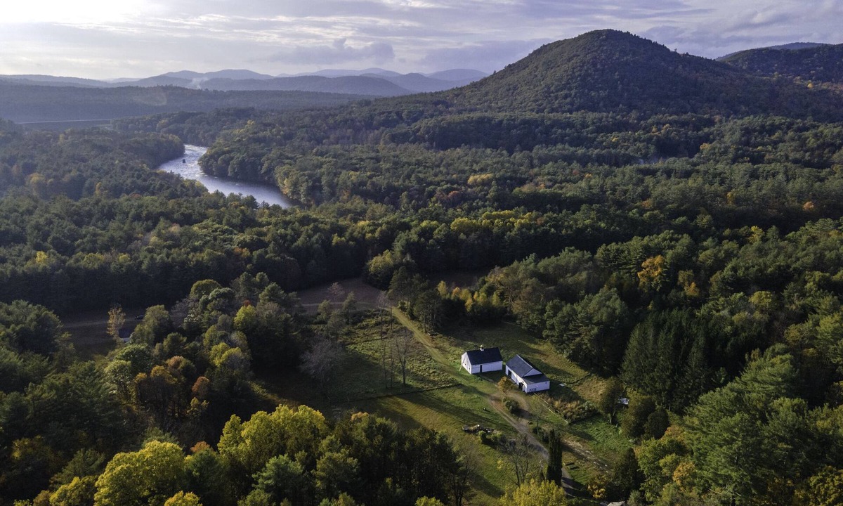 Lake Luzerne-Hadley House | Experience rural bliss near historic Lake George with a six bdm mountain sunset