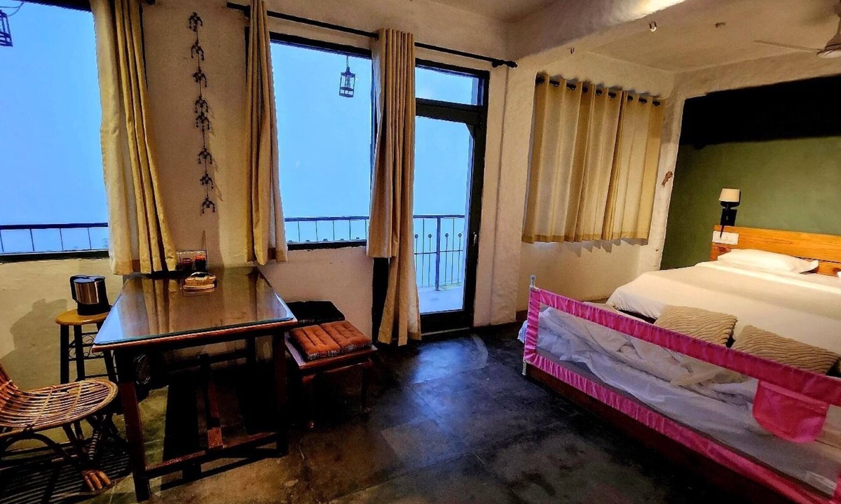 McLeod Ganj Bed & Breakfast | Experience the beauty of nature at Bímil/East. Relax in our cozy bed & breakfast