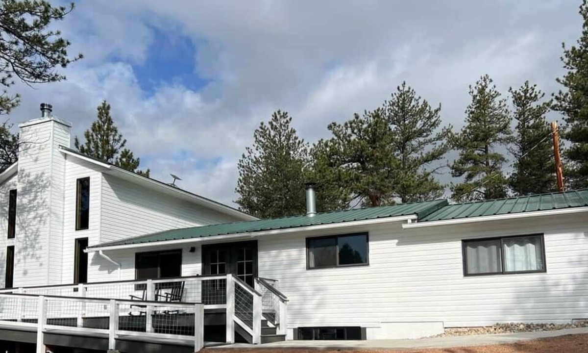 Lake George House | Experience the best of The Colorado Mountains