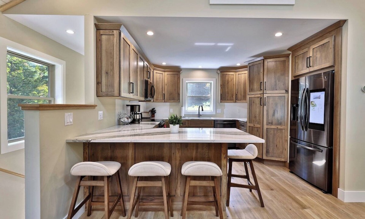 Pittsfield House | Experience the charm of Peak Hill Home, Entire home in Killington/Pittsfield, Vermont