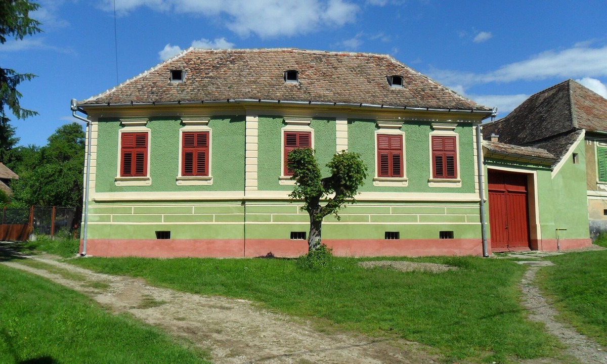 Richis House | Experience the countryside, stay in a traditional saxon house in Transylvania