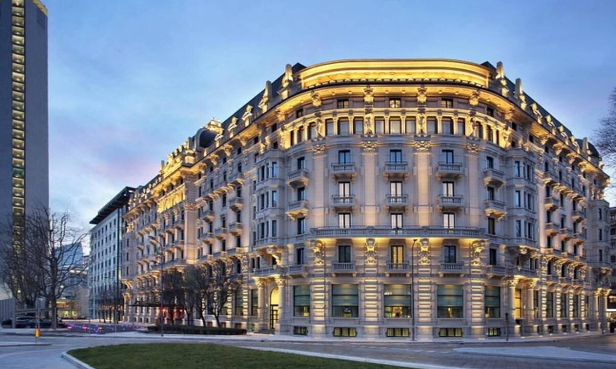 Central Station Apartment | Experience Unmatched Luxury in Milan – Your Perfect Retreat Awaits
