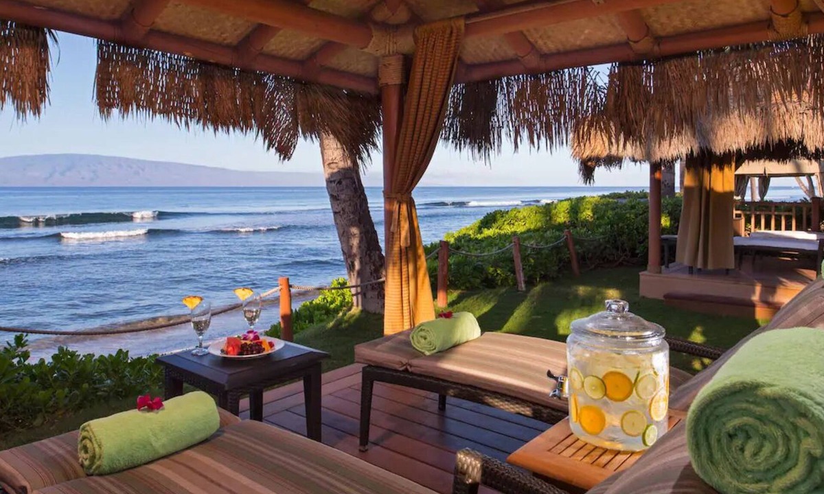 Kaanapali Resort | explore 𝐅𝐢𝐧𝐝𝐢𝐧𝐠 𝐌𝐞𝐢𝐥𝐢-Beachfront Kaanapali Resort+Hyatt Amenities
