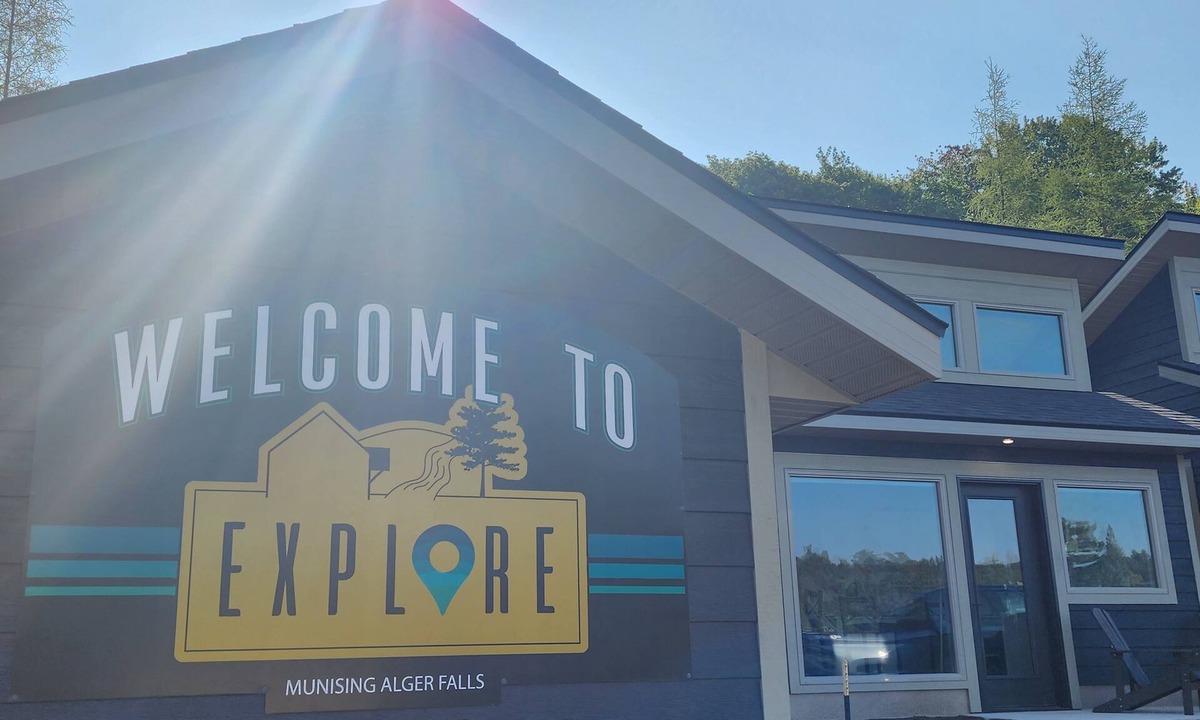 Munising Ski Chalet | EXPLORE Munising Studio Suite 108