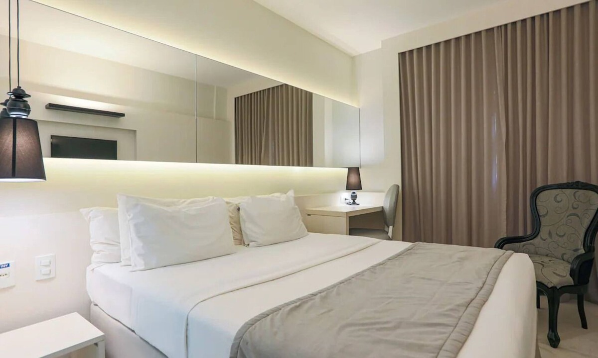 Copacabana Hotel | Explore Rio from a Sleek Room Steps Away from Copacabana Beach and Ipanema Beach