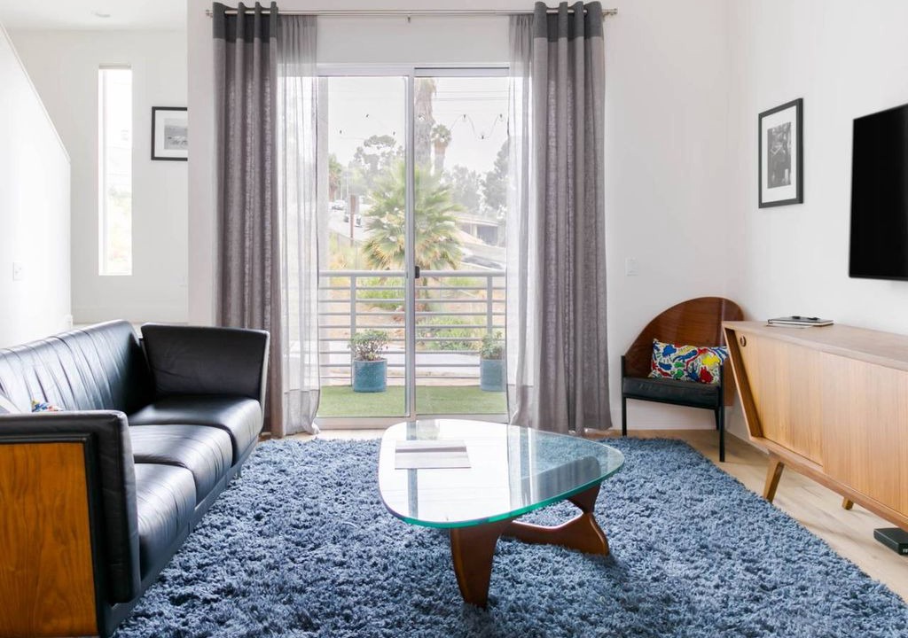 Silver Lake Apartment | Explore Silver Lake from a Bright, Eclectic Condo