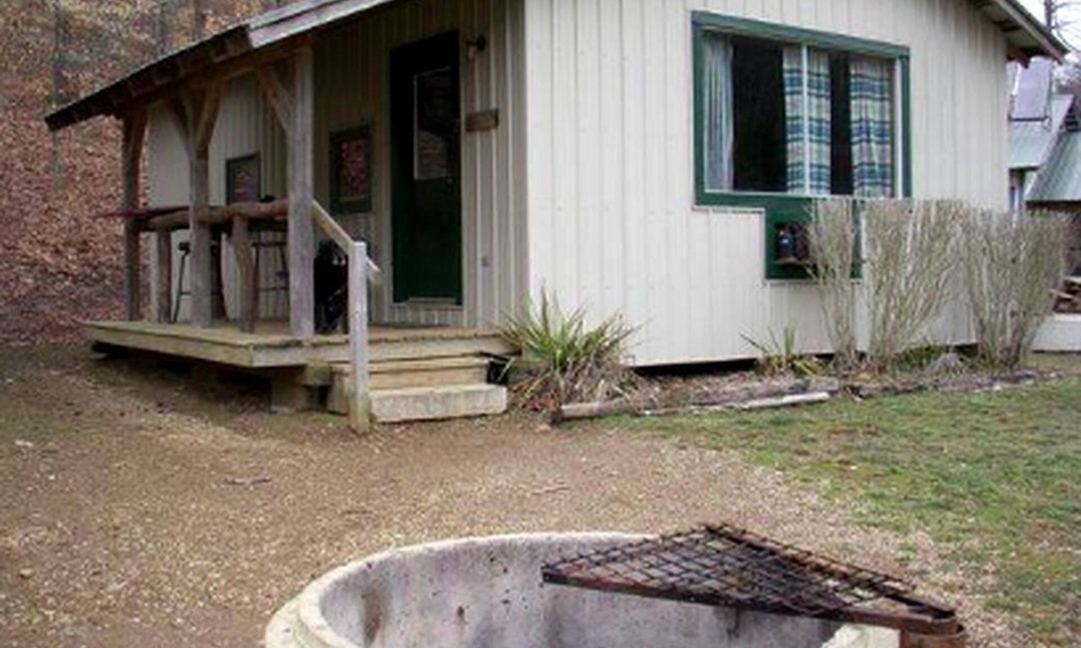 Gnaw Bone Cabin | Explore the Beautiful Nature Surrounding this Cabin in Indiana