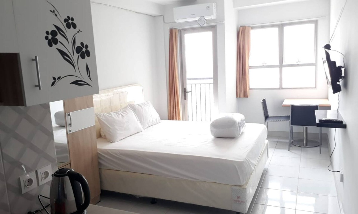 Cibaduyut Hotel | EXPRESS O 91863 Mekarwangi M-square Apartment By Santosa Property