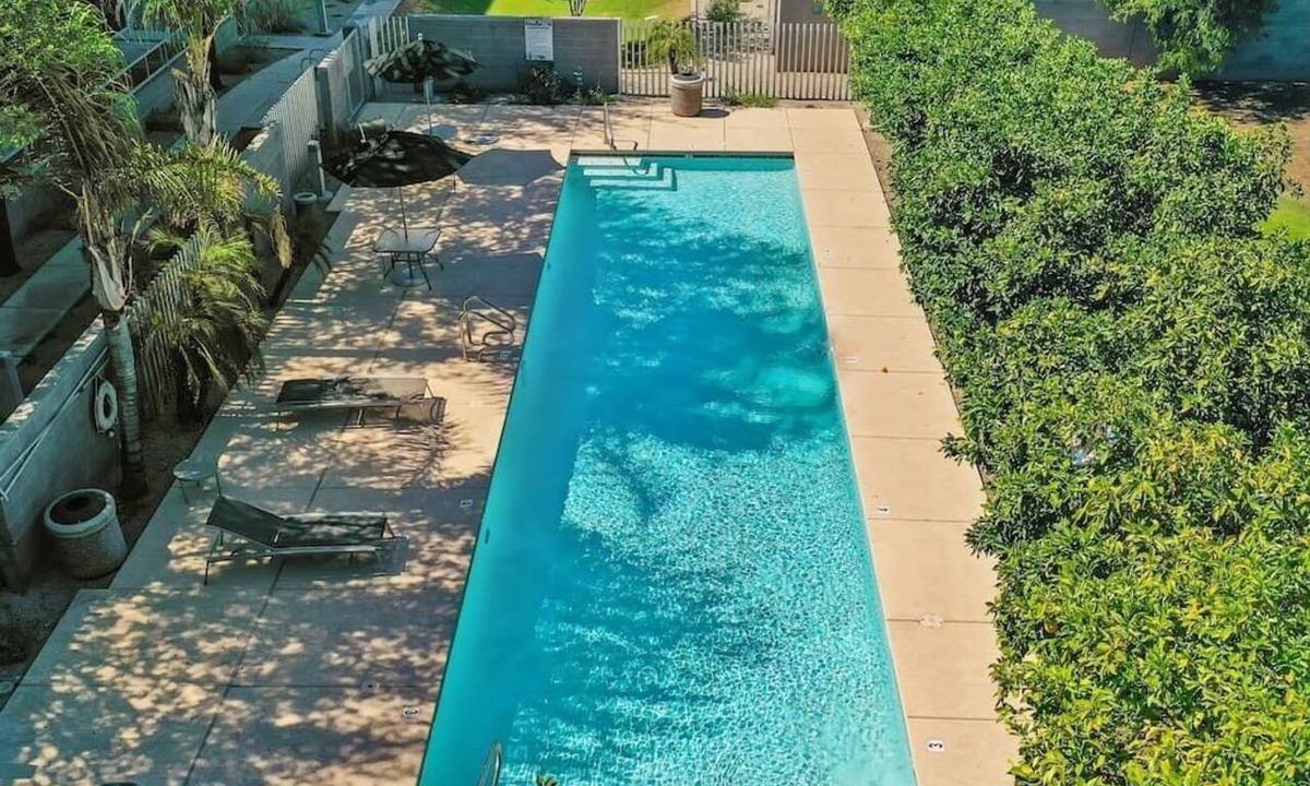Riverside Apartment | Exquisite apartment with 2 balconies - Pool!