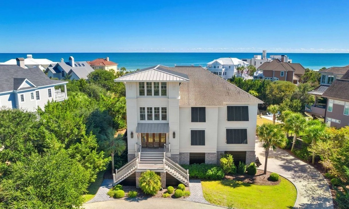 Debordieu Colony House | Exquisite Beach House for Family Getaway in Gated Community near Pawleys Island, South Carolina