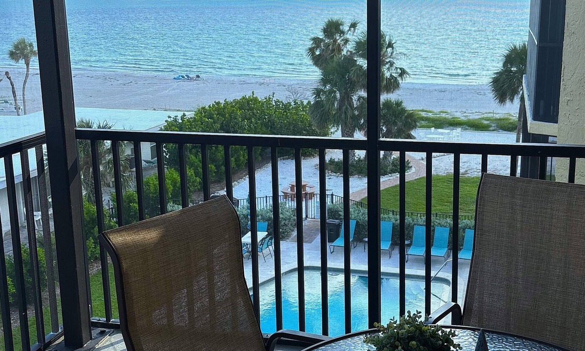 Longboat Key Condo | Exquisite Beachfront Condo with both Sunrise & Sunset Views