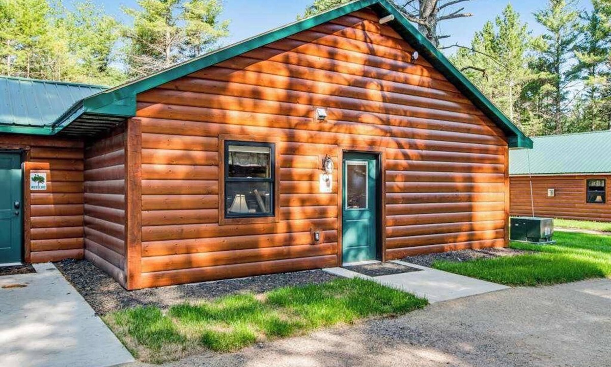 Conover House | Exquisite dog-friendly cabins with hot tub, fireplace, patio, grill, central AC, & W/D
