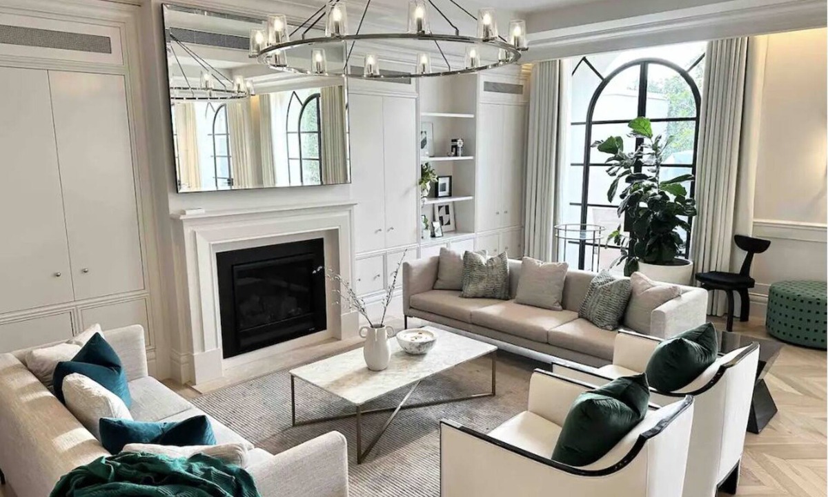 Brighton House | Exquisite Elegance & Luxury Home