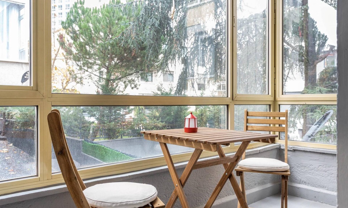 Goztepe Apartment | Exquisite Flat Near Bagdat Street in Kadikoy