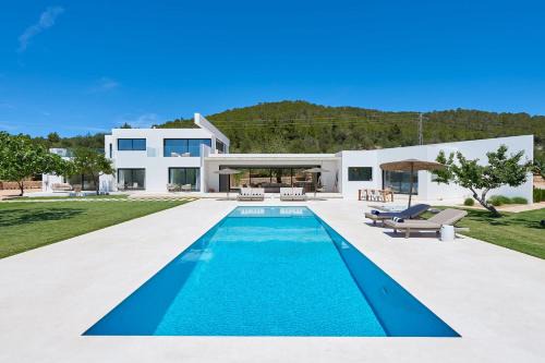 Sant Joan de Labritja Villa | Exquisite Ibiza Villa Can Pegaso Grande Privileged & Minimalist Style