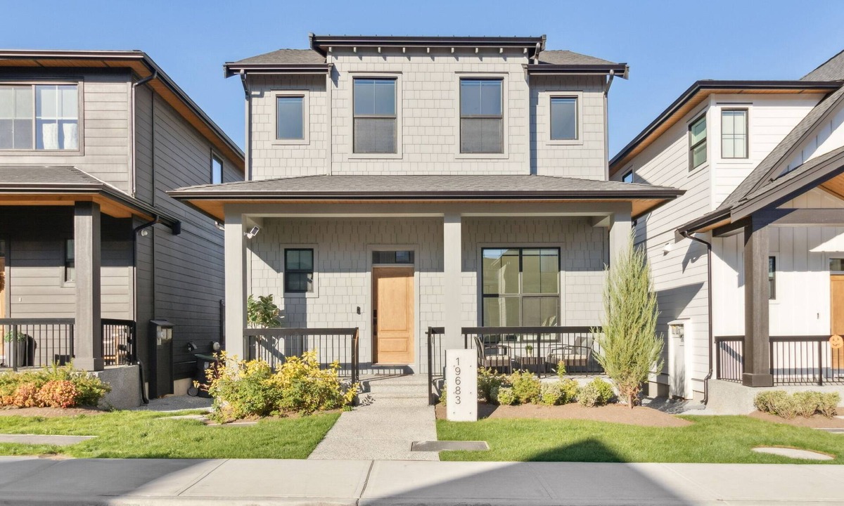 Willoughby House | Exquisite & Luxurious Family Home, Near Vancouver, 5-star rated, Pet Friendly