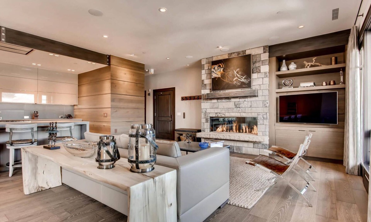 Avon Condo | Exquisite Residence by InvitedHome | Hike In/Out, Premier Kitchen, Modern