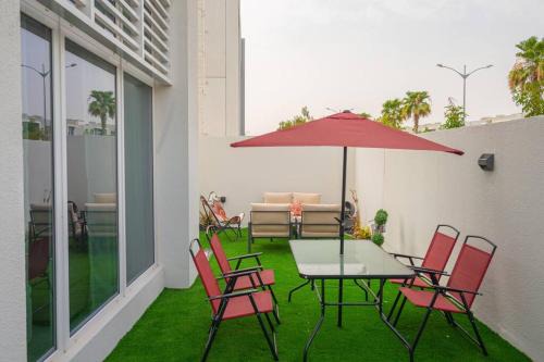Dubai Apartment | Exquisite Villa - Elegant Living