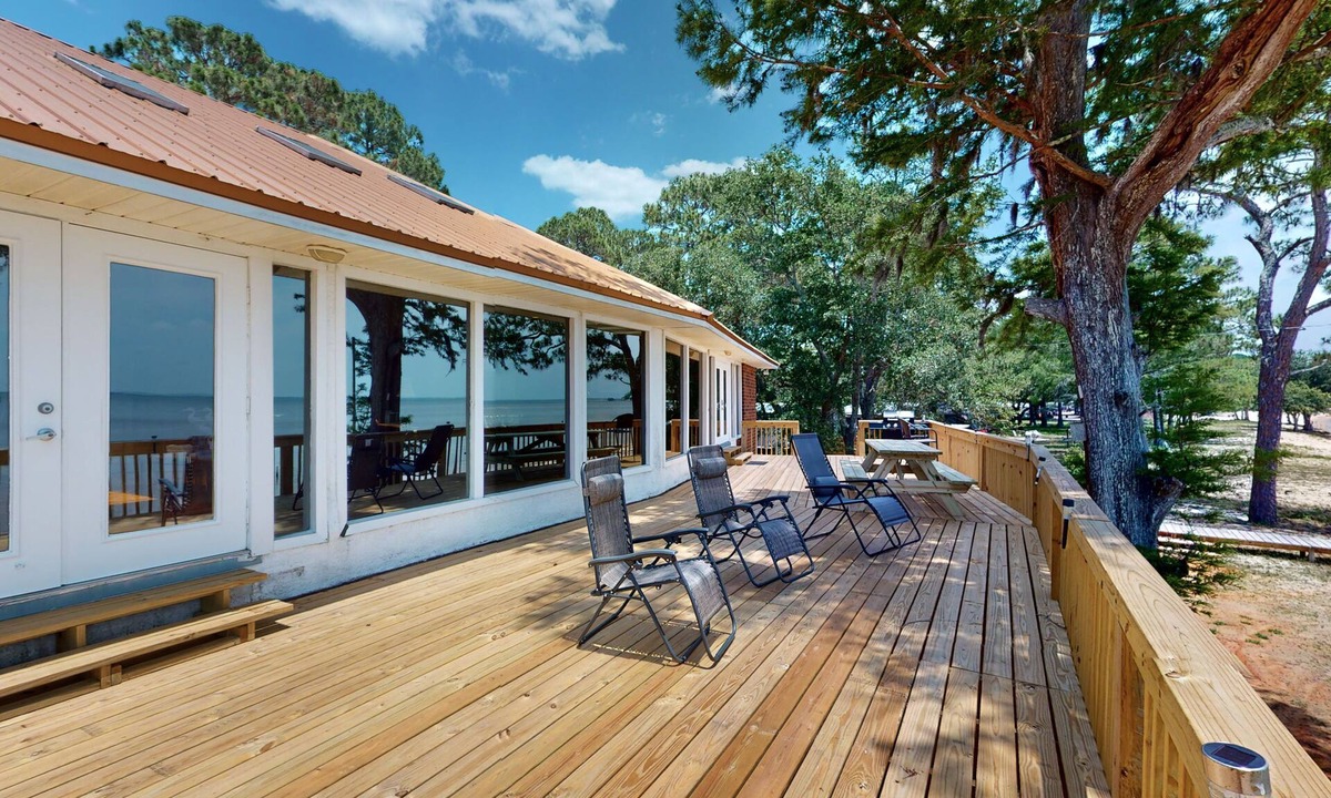 Freeport House | Exquisite Waterfront Home, Dog-Friendly, Game Room