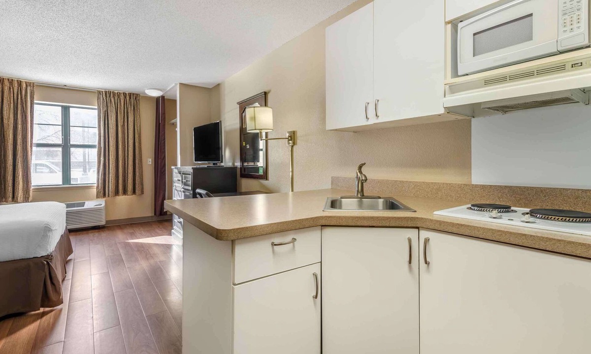 Maple Grove Hotel | Extended Stay America Suites Minneapolis Maple Grove