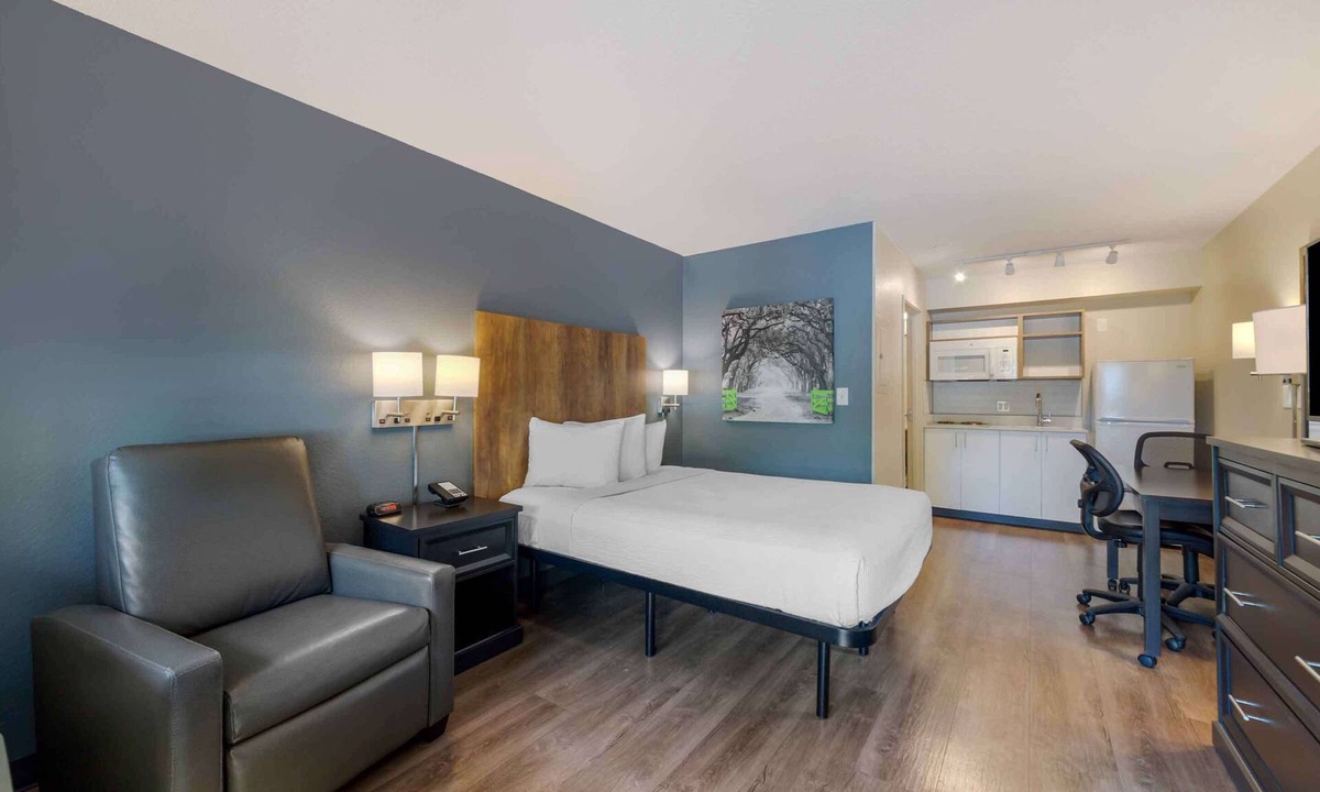 Doral Hotel | Extended Stay America Suites Miami Airport Doral