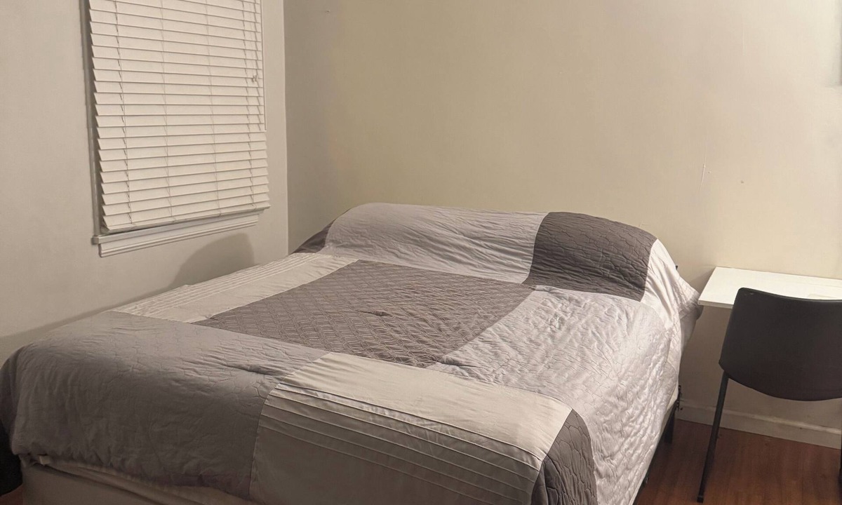 Burbank House | Extended Stay Burbank Bungalow - Live Like a Local