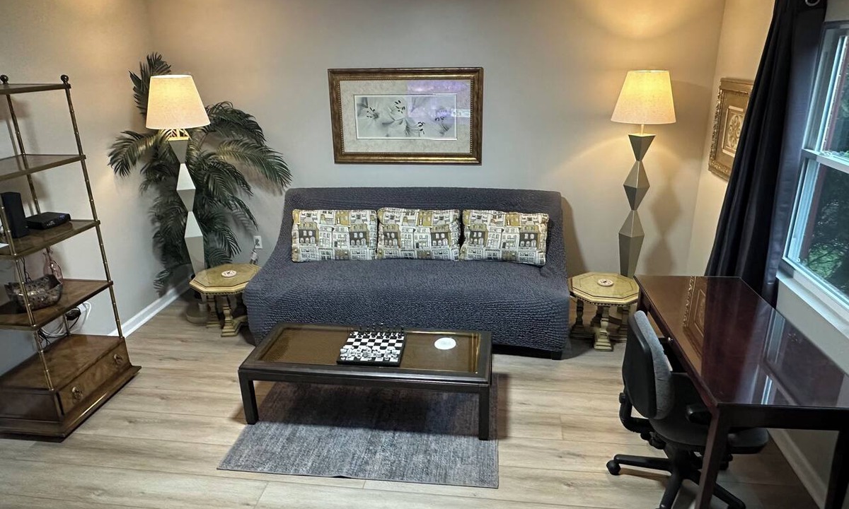 Hickory Apartment | Extended Stay NE Hickory 2 Bed, 1.5 Bath, Workspace, Washer Dryer, Easy Commute