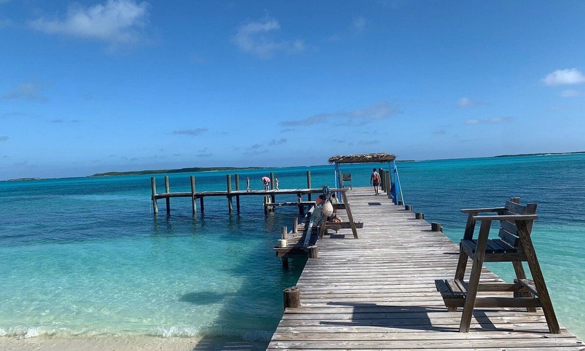Rolleville Hotel | Exuma Beach Point