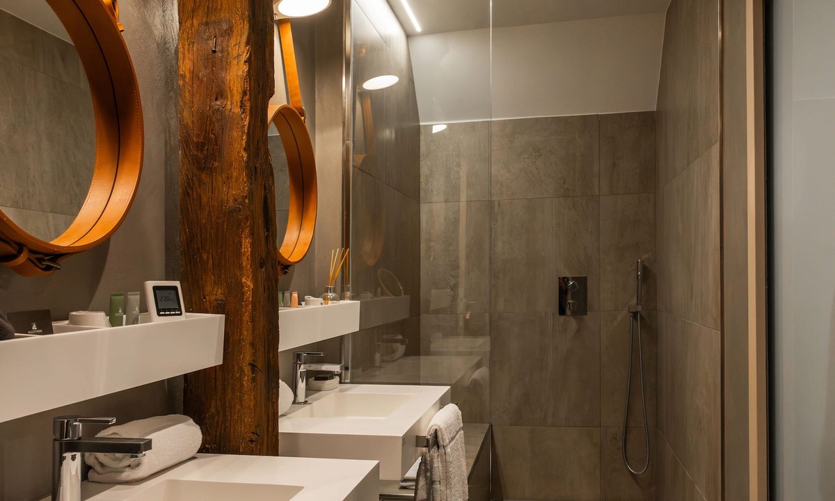 Montlivault Hotel | Ezia