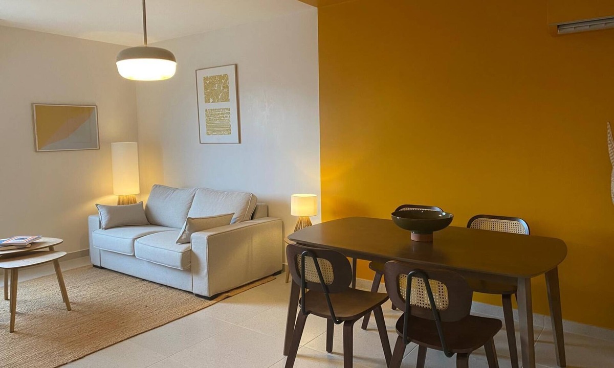 Figuerolles Apartment | F1 at Les Arceaux: trendy decor, bright, calm