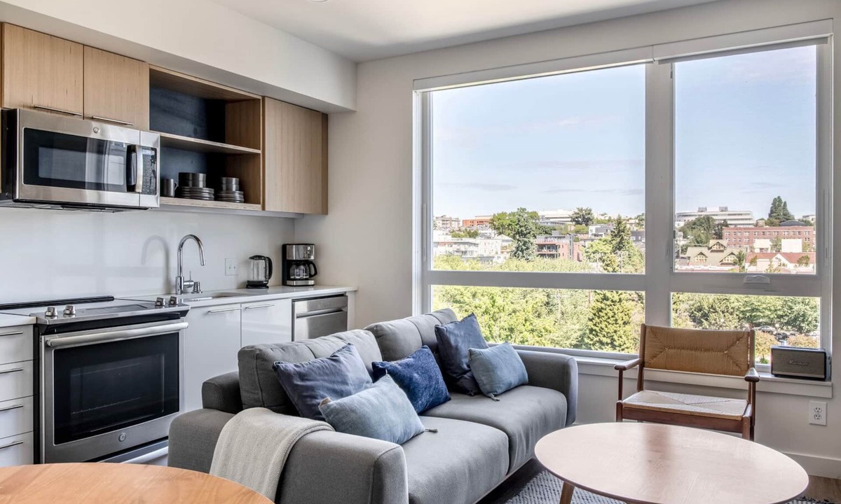 Broadway Apartment | Fab Capitol Hill 1BR w/BBQ, W/D & Lounge, nr Dining, by Blueground