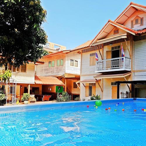 Sathorn Hostel | Fab Hostel Bangkok