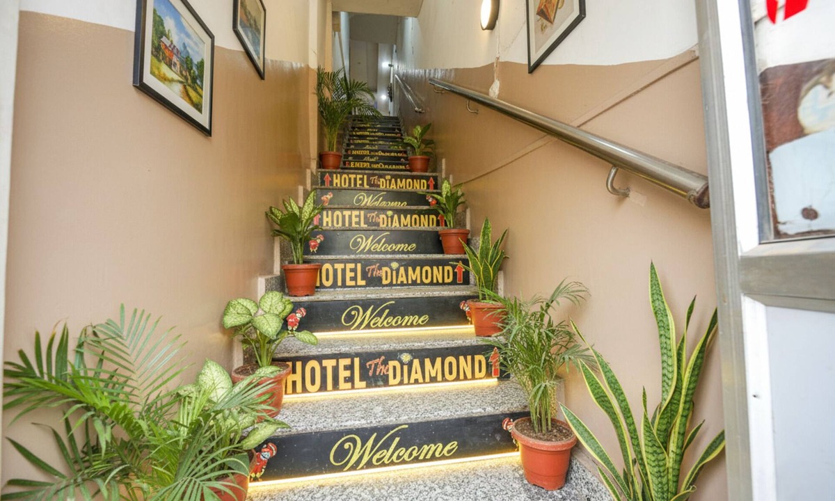Sector 45 Hotel | Fabexpress Diamond Sector 45