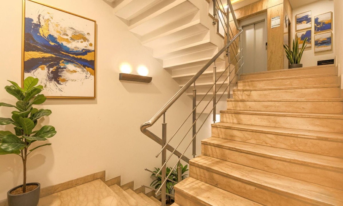 Kalkaji Hotel | FabExpress Le Grand