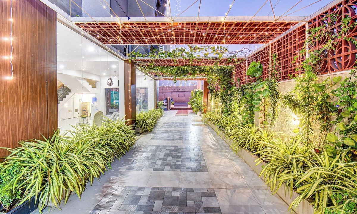 Aurangabad Hotel | FabHotel Prime Chhappan