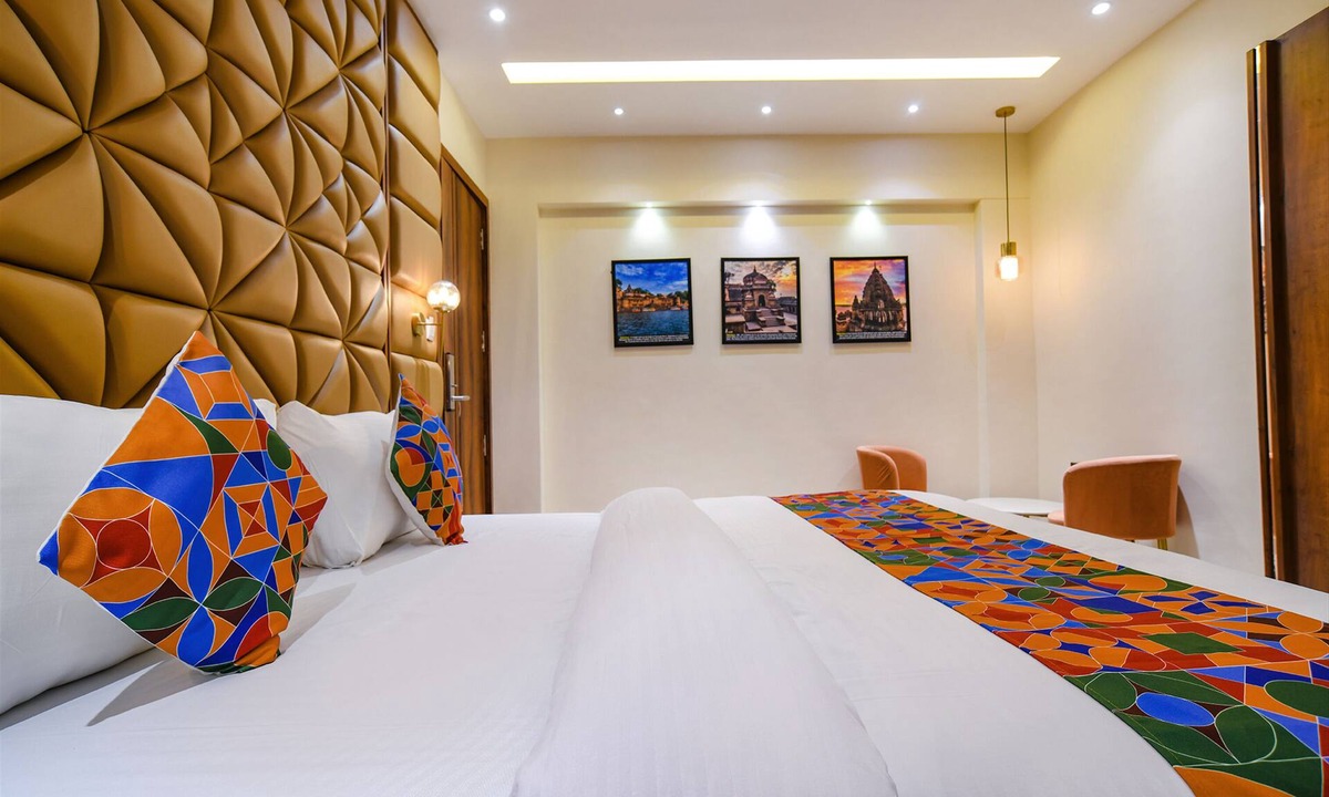 Indore Hotel | Fabhotel Benchmark