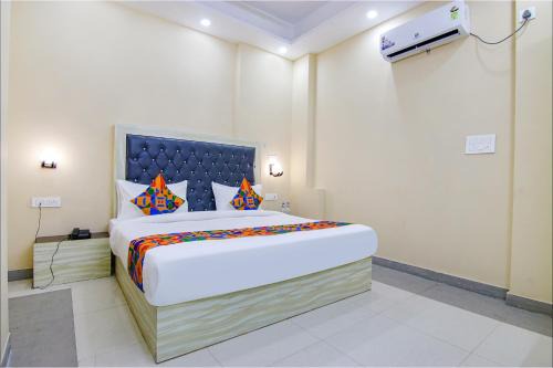 New Delhi Hotel | FabHotel Devise Residency